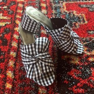 Gingham B&W Bow Sandals